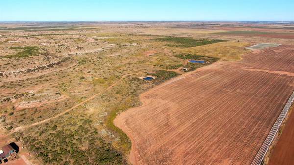 E 1560 RD, Olustee, OK 73560