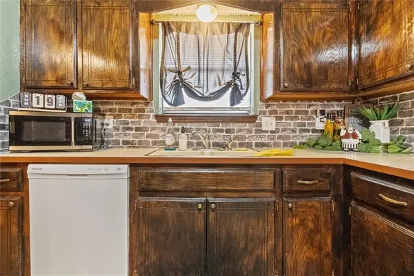920 N Elm ST, Weatherford, OK 73096