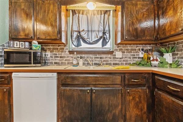 920 N Elm ST, Weatherford, OK 73096