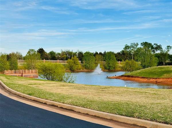 532 Texoma DR, Edmond, OK 73025