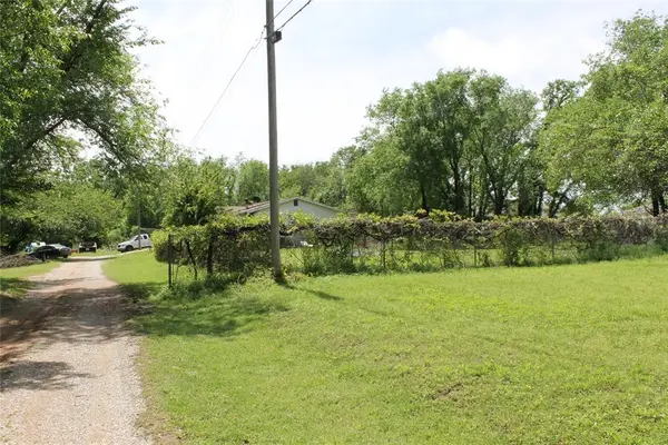 1020 W Oakland ST, Shawnee, OK 74801