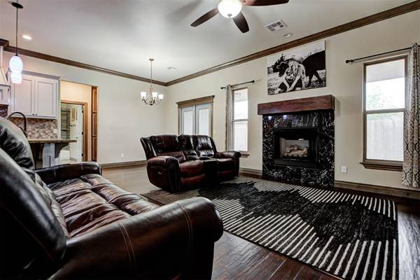 11732 SW 26th CT, Yukon, OK 73099