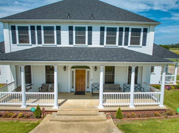 3461 N 3735 RD, Holdenville, OK 74848