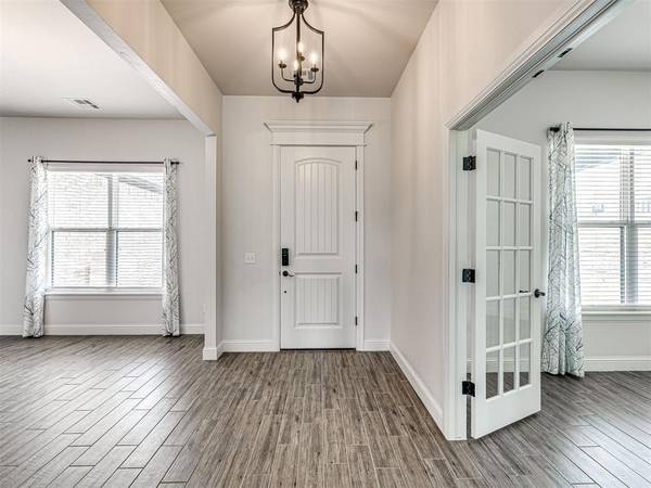 5017 Asheville WAY, Choctaw, OK 73020