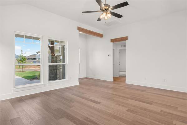 3711 Eureka DR, Norman, OK 73069
