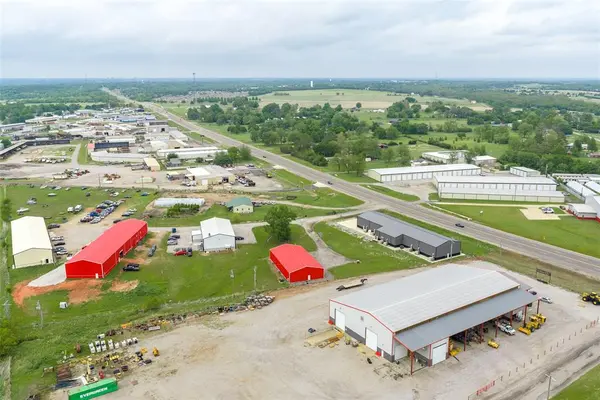 9064 S US 77 HWY, Noble, OK 73068