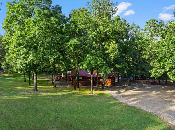 17 Halibut Bay RD, Broken Bow, OK 74728