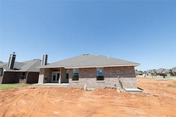 12504 SW 31st ST, Yukon, OK 73099