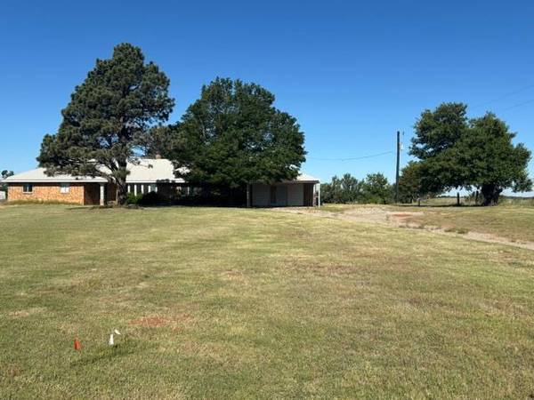 16056 S Watertower RD, Binger, OK 73009