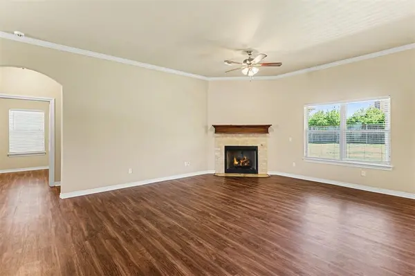 2400 Bretton LN, Edmond, OK 73012