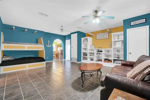 51 Hicks Mountain RD RD, Lone Wolf, OK 73655