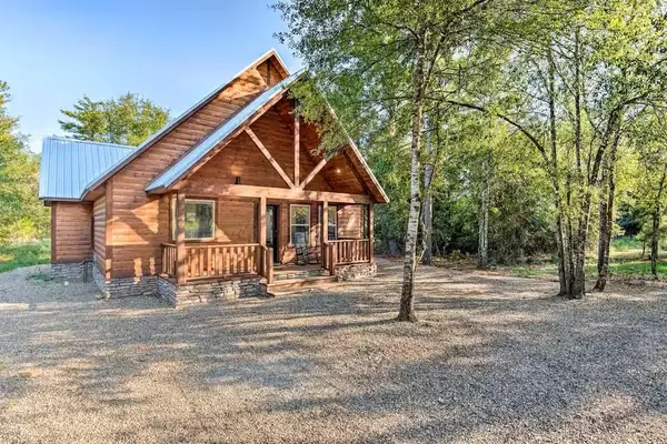 218 Timber Hills LN, Broken Bow, OK 74728