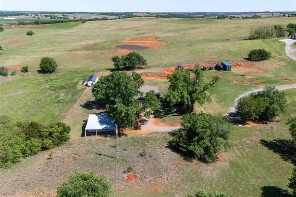 118 E Sugar Creek DR, Binger, OK 73009