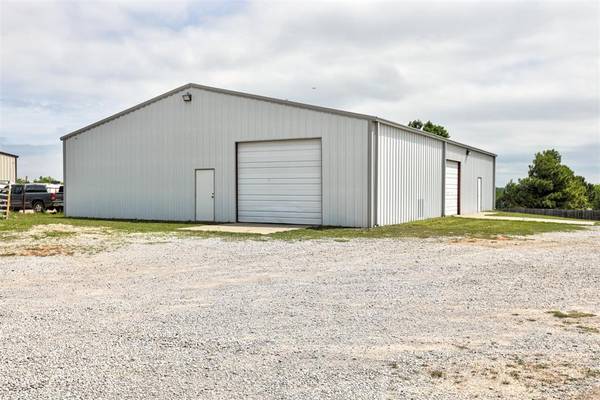 1061 S Sara RD, Blanchard, OK 73010