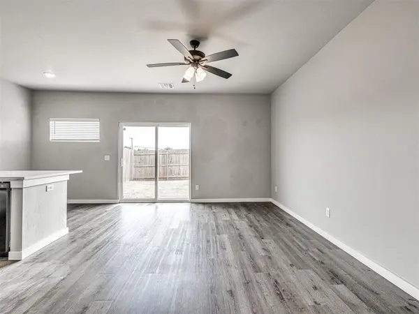 8922 NW 109th TER, Oklahoma City, OK 73162