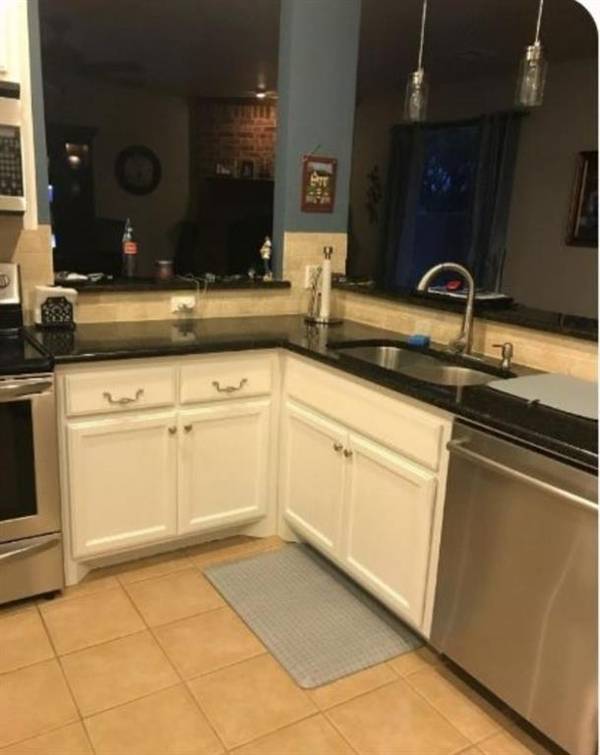 8039 Lindsay LN, Edmond, OK 73025