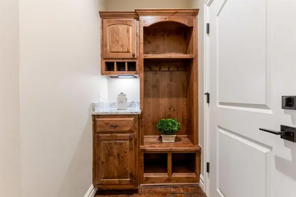 15509 Bergman CIR, Edmond, OK 73013