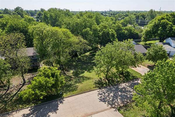 2409 Weatherford DR, Norman, OK 73071