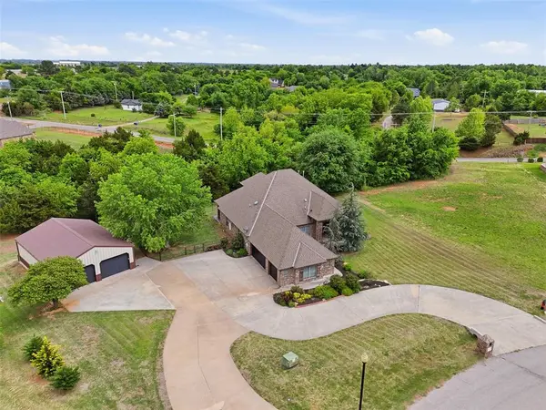 4608 Riata CIR, Tuttle, OK 73089