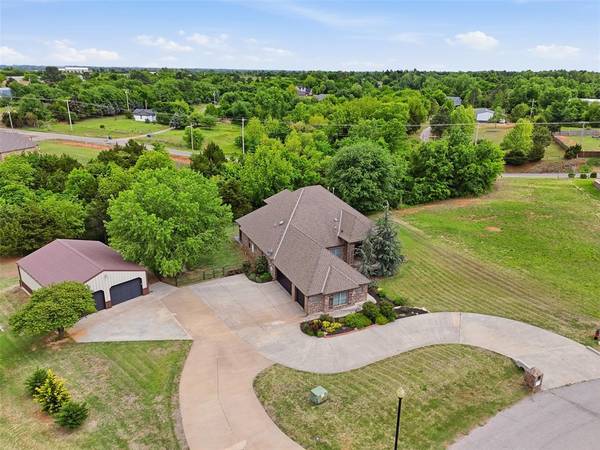 4608 Riata CIR, Tuttle, OK 73089