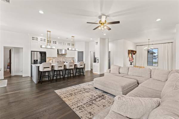 2706 Cloud Nine CIR, Weatherford, OK 73096