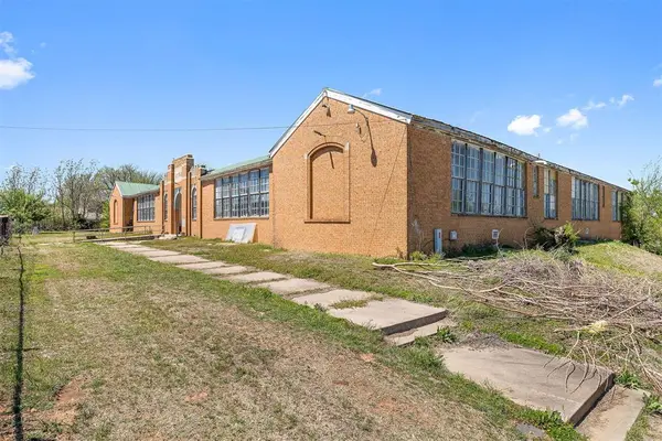 100 E Foreman RD, El Reno, OK 73036