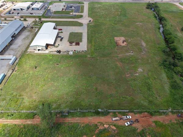 3250 SE 30th ST, Del City, OK 73115