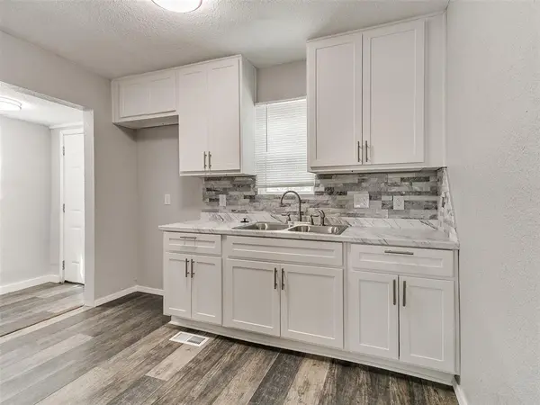 917 SW 49th ST, Oklahoma City, OK 73109