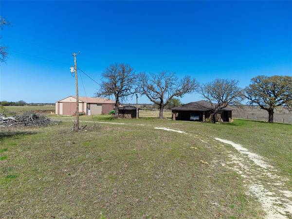 27502 Agate RD, Leon, OK 73441