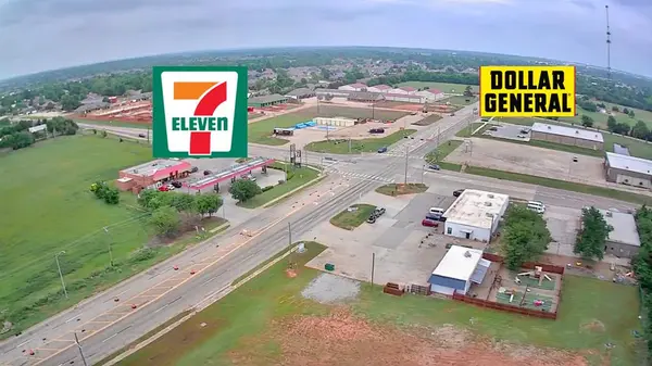 1724 W West Highway 152 HWY, Mustang, OK 73064