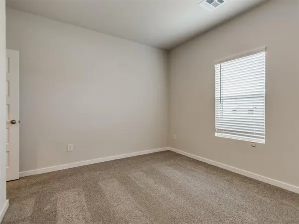 2616 Otis LN, Yukon, OK 73099