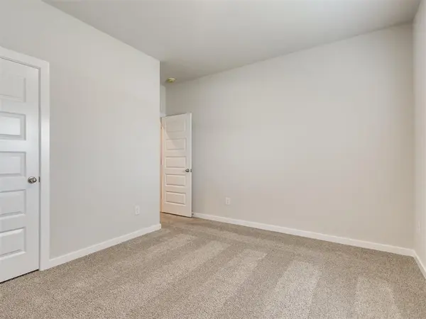 2616 Otis LN, Yukon, OK 73099