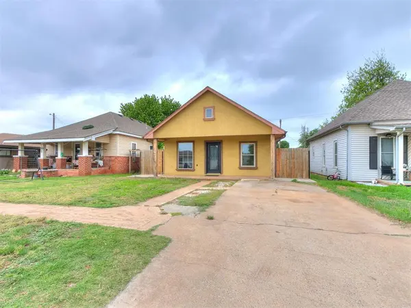 208 E Broadway AVE, Kingfisher, OK 73750