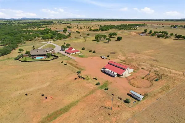 22334 N County Road 1940, Mangum, OK 73554