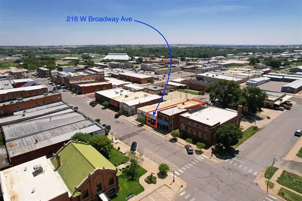 216 W Broadway AVE, Elk City, OK 73644