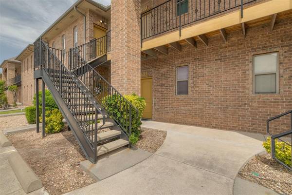 1812 Alameda ST #222, Norman, OK 73071