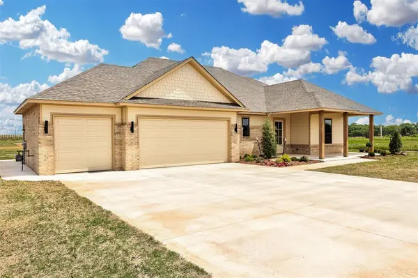 1026 Maverick PASS, Piedmont, OK 73078