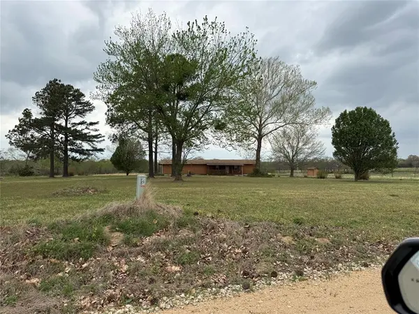 103051 N 3810 RD, Okemah, OK 74859