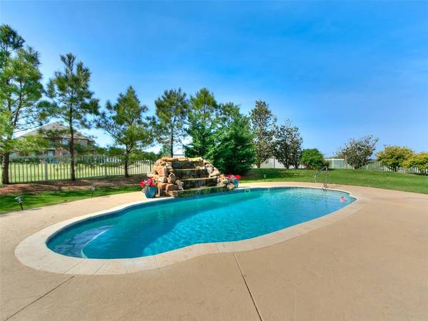 2612 NW 176th ST, Edmond, OK 73012