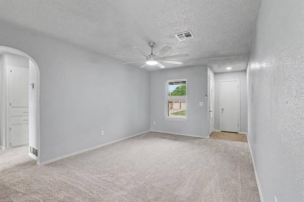 700 Lloyd AVE, Midwest City, OK 73130