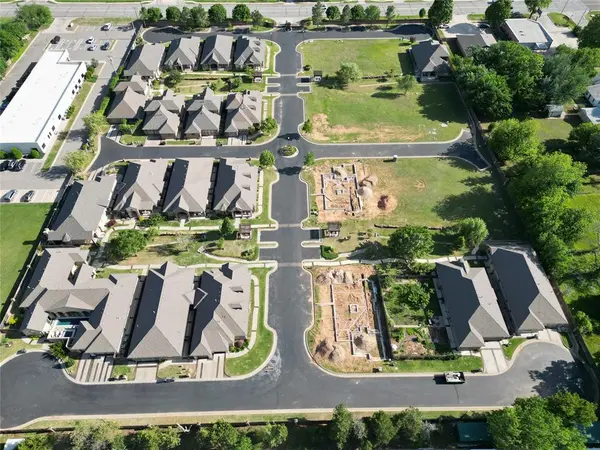 9229 Ruth DR, Midwest City, OK 73130