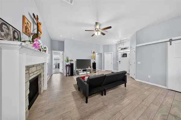 8905 SW 42nd ST, Oklahoma City, OK 73179