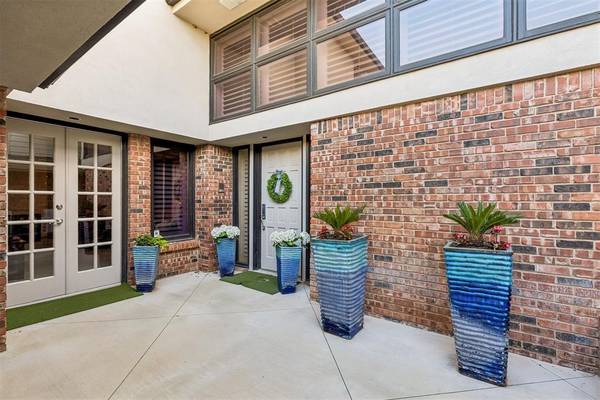 6128 Stonegate PL, Edmond, OK 73025