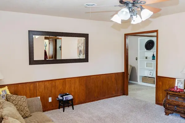 1605 W C AVE, Elk City, OK 73644