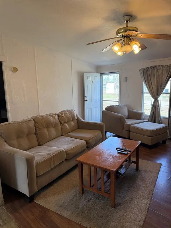 209 E 1st ST, Davenport, OK 74026