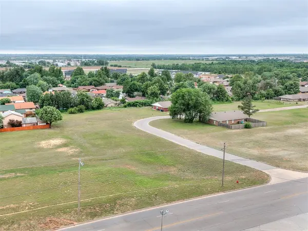 8240 NW 10th ST, Oklahoma City, OK 73127