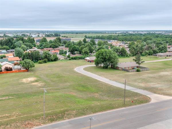 8240 NW 10th ST, Oklahoma City, OK 73127