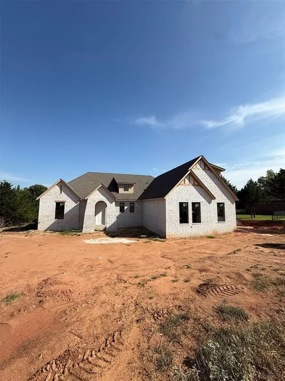 8124 Goldfinch DR, Guthrie, OK 73044