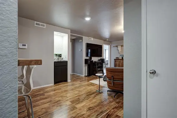901 NW 7th ST #106, Oklahoma City, OK 73106