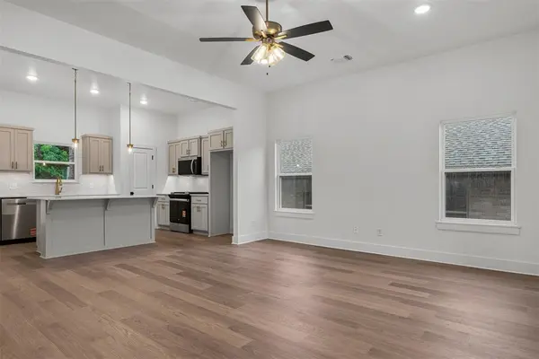 8809 Spruce ST, Edmond, OK 73003